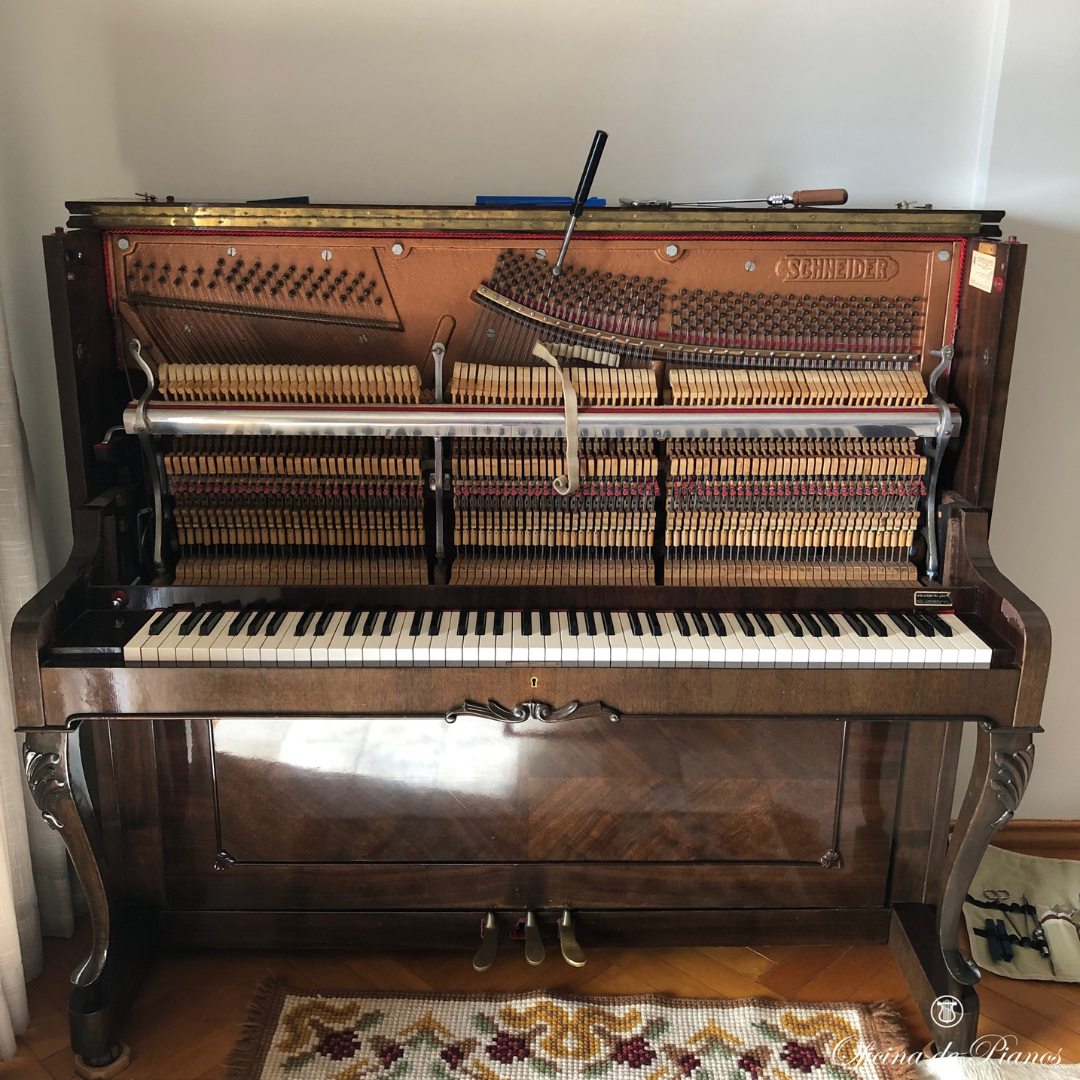 Empresa especializada em pianos acústicos. Restauração, afinação, manutenção, transporte, compra e venda.